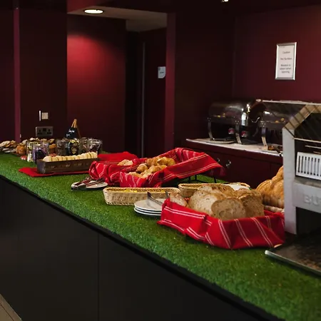 Campanile برادفورد