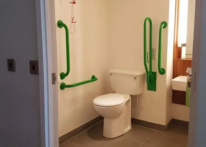 فندق Campanile 3*