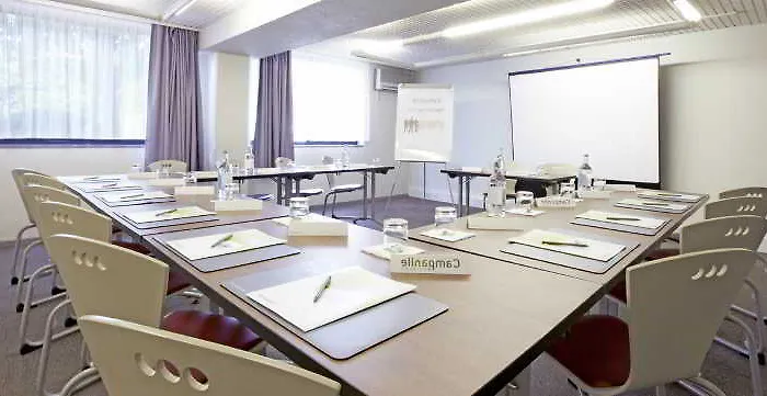 Campanile فندق 3*